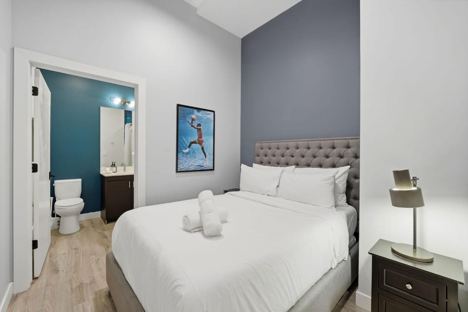 The Plymouth Chicago 4BD Apartment hotel in Chicago