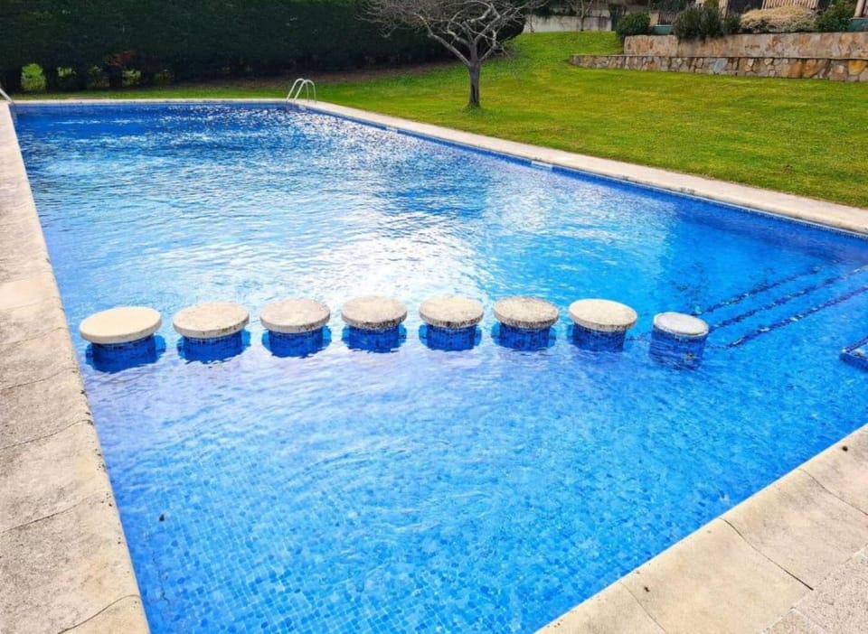 Swimming pool, Swimming pool