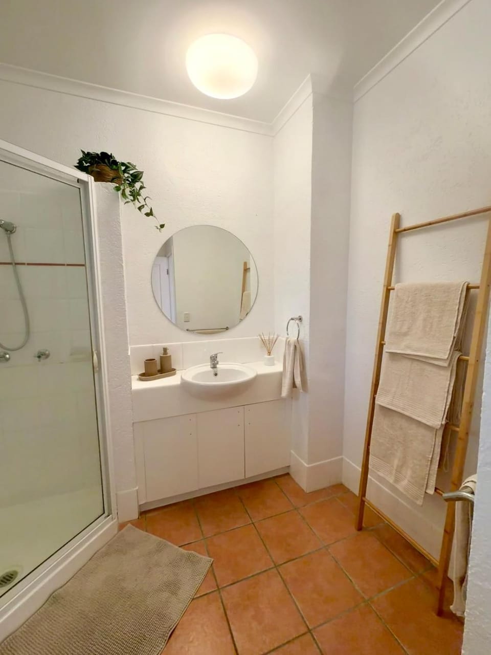 Bathroom, towels