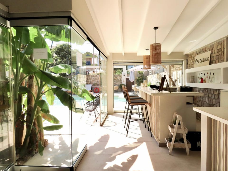 Property building, Lobby or reception, Lounge or bar, Swimming pool