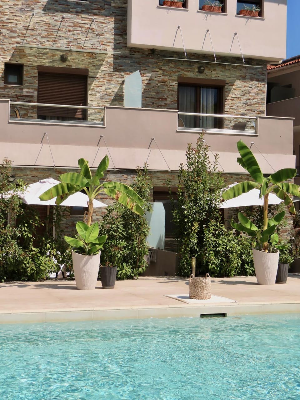 Property building, Swimming pool