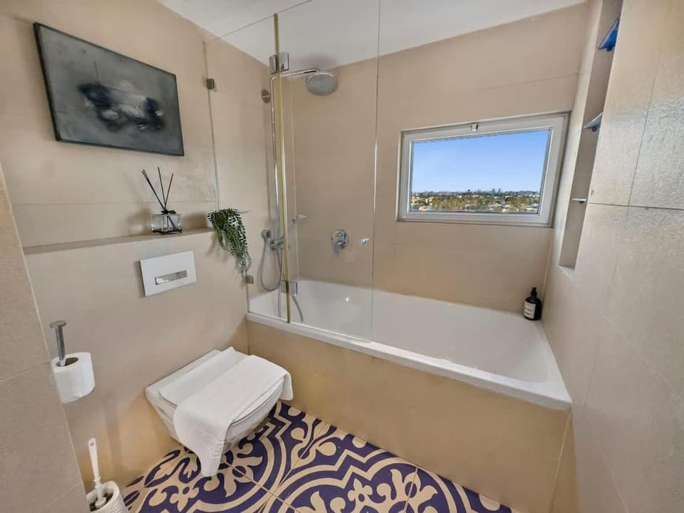 Sea Glass Suite - Mamak & Shelter Apartment in Herzliya