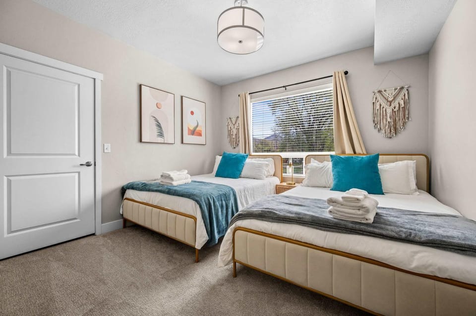 Downtown SLC 2BR Delta & Conference Apartment in Salt Lake City