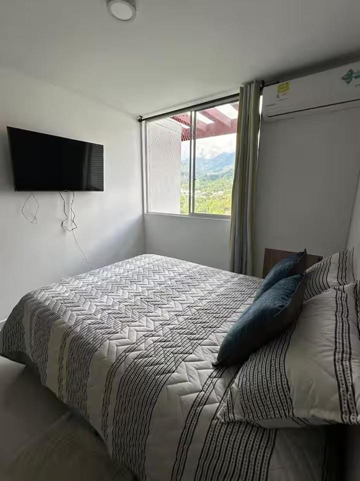 Amplio y moderno Apto de 3 hab con piscina y balcón Apartment in Floridablanca
