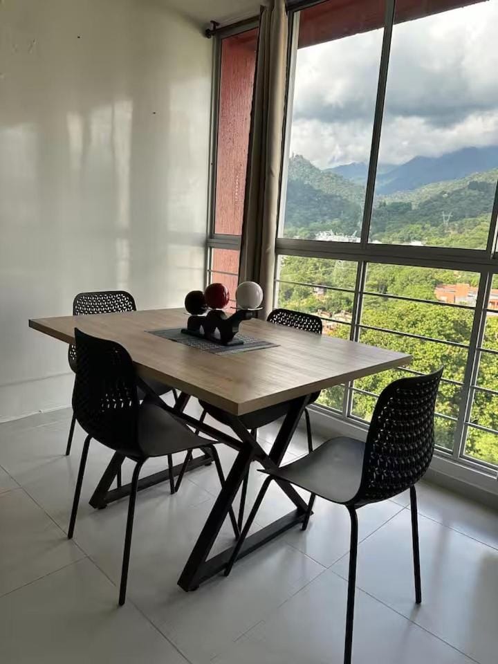 Amplio y moderno Apto de 3 hab con piscina y balcón Apartment in Floridablanca