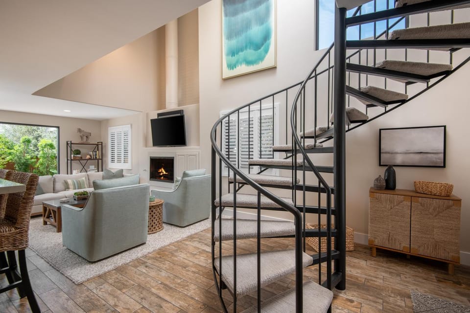 Exquisite home, 2 blocks from beach! - Vitamin Sea House in Del Mar