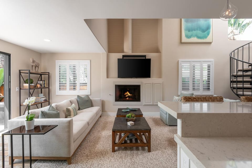 Exquisite home, 2 blocks from beach! - Vitamin Sea House in Del Mar