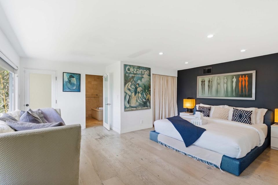 Hollywood Hills 4BR City View Home by Colby and Conrad House in Beverly Hills