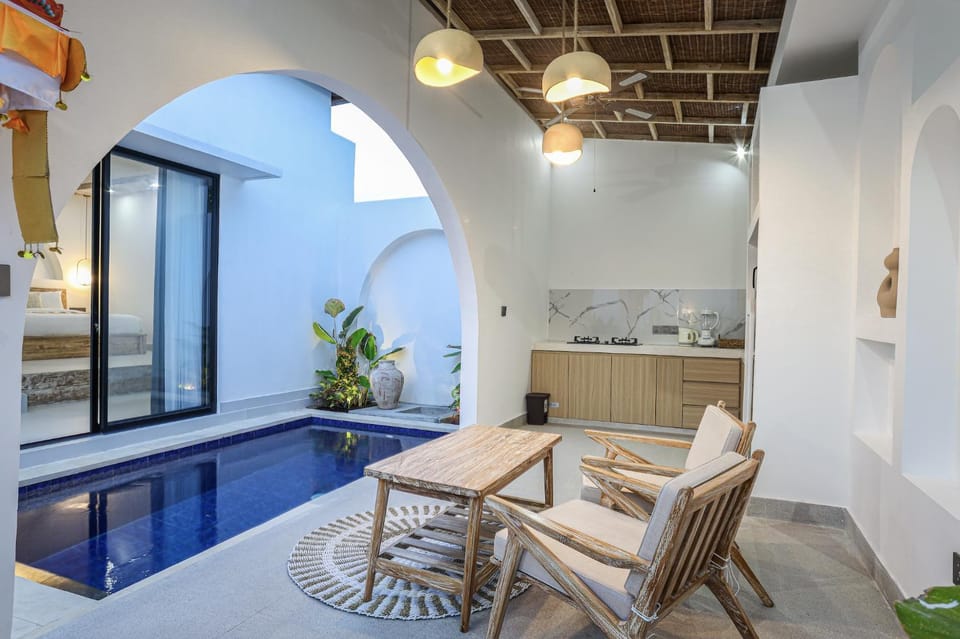Seating area, Swimming pool