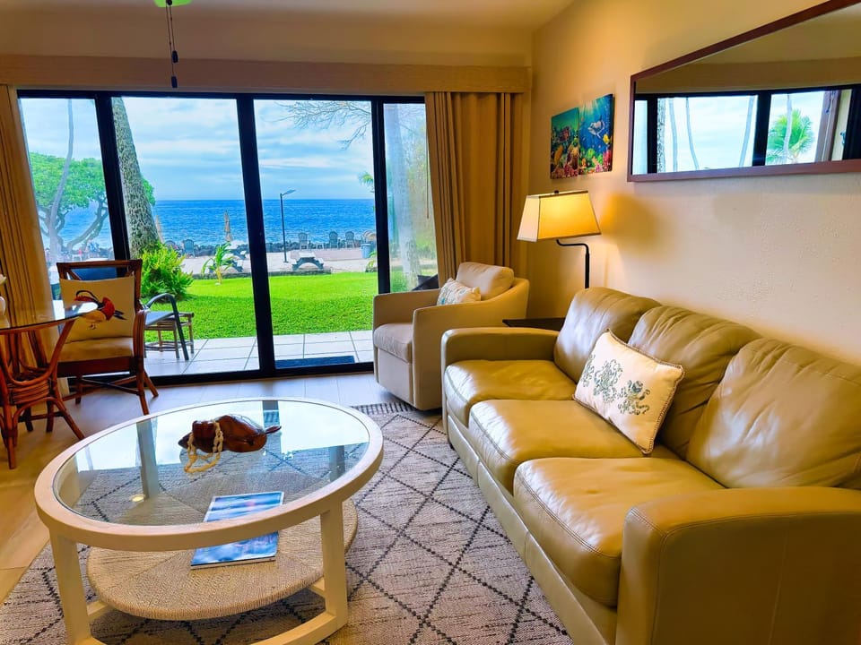 Hale Kai at Kona Isle Apartment in Holualoa