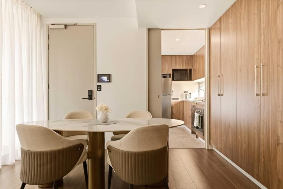 Chic 2BR Retreat in Vibrant Gladesville Apartment in Gladesville