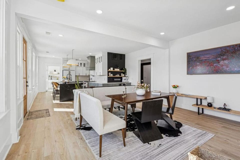 Wright Street Royale- NEW Downtown with Pool! House in Pensacola