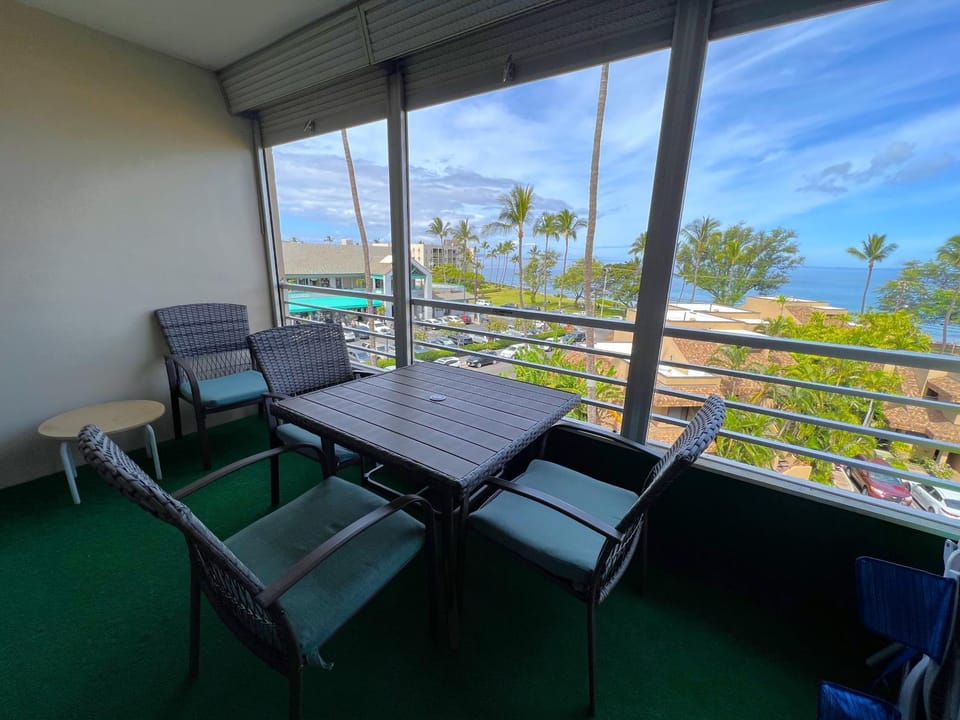 Kamaole Beach Royale #411 Renovated, Ocean View, Close to Kamaole Beach #1 Apartment in Kihei