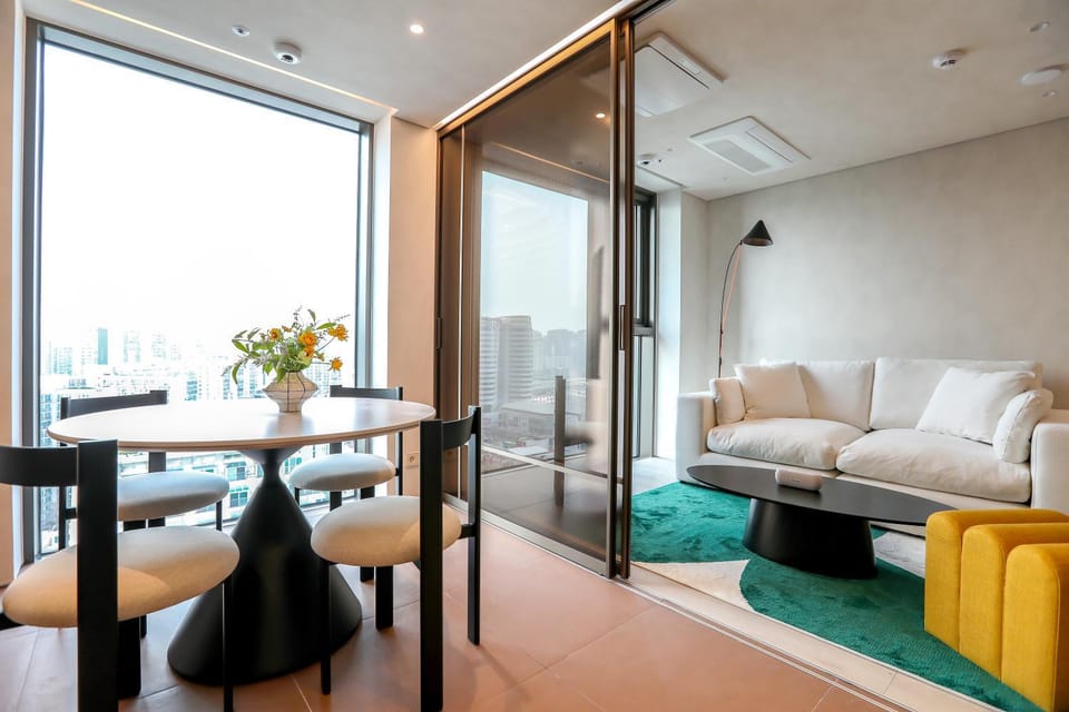 Living room, Dining area