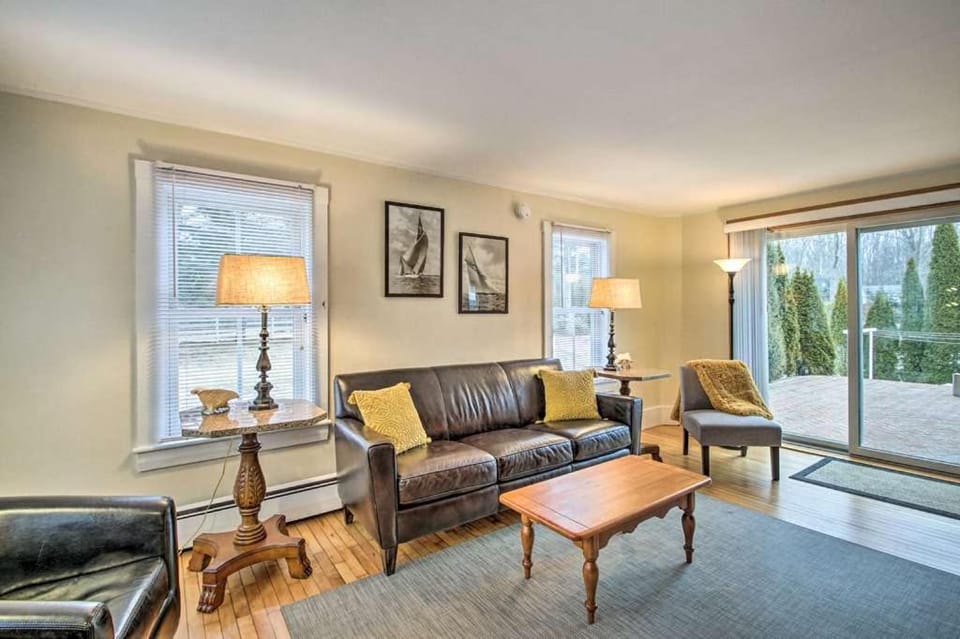 Relaxing Getaway Near Everything Apartment in Kennebunkport