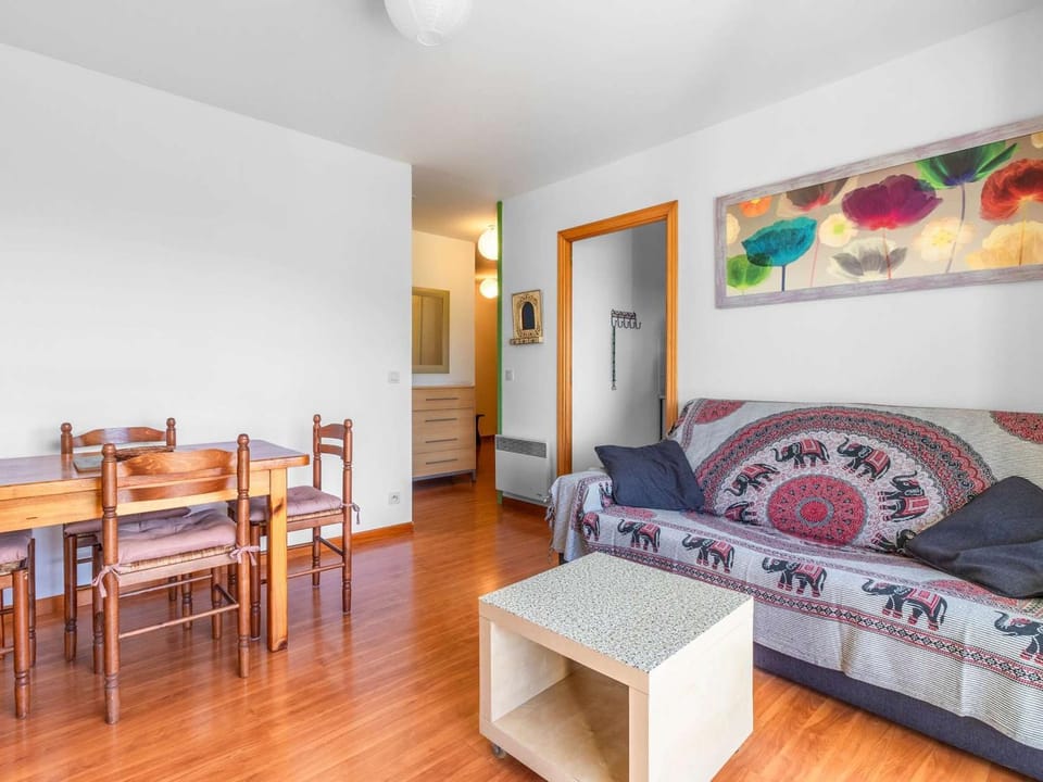 Appartement charmant avec parking - 4 pers. - FR-1-2-449 Apartment in Hendaye