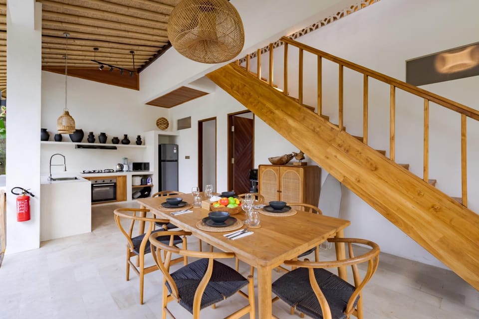 Kitchen or kitchenette, Seating area, Dining area, kitchen