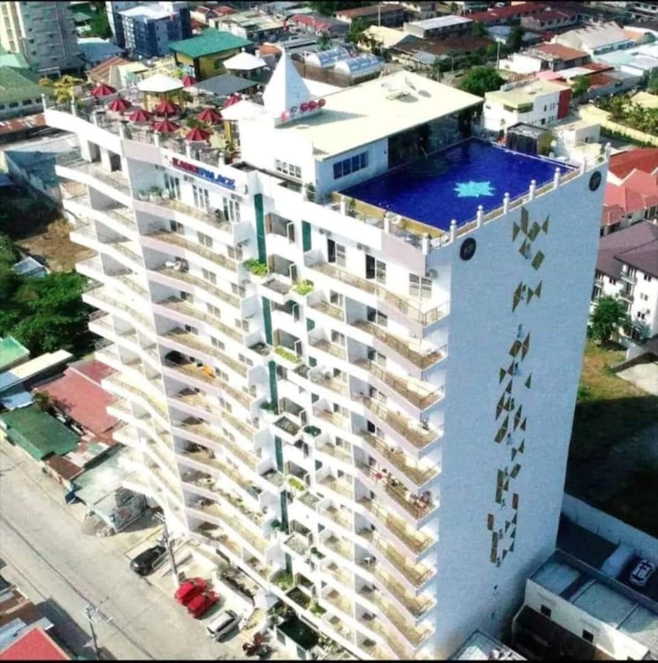 Kandi Palace 10th floor Netflix Free Maid 55sqm Apartment in Angeles