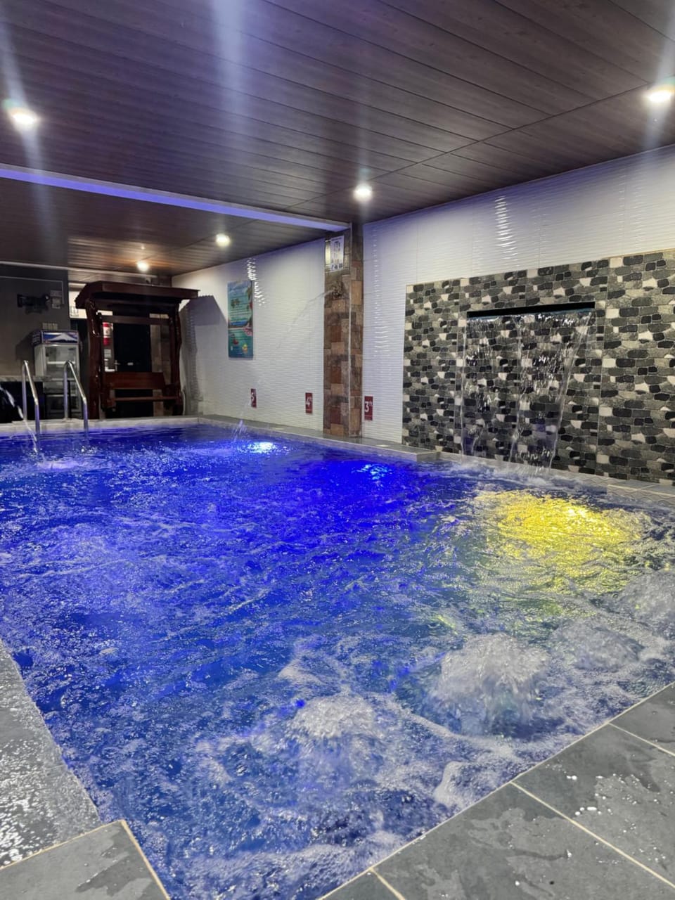 Southsea Staycation- 6 pax Resort in Nasugbu