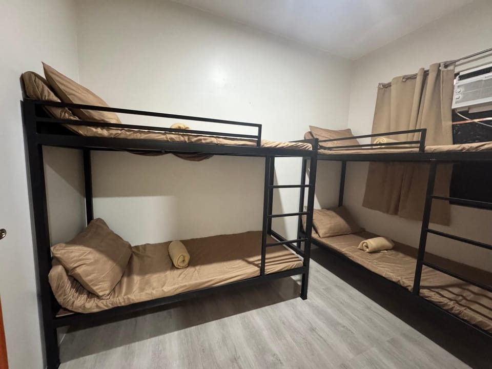 Southsea Staycation- 6 pax Resort in Nasugbu
