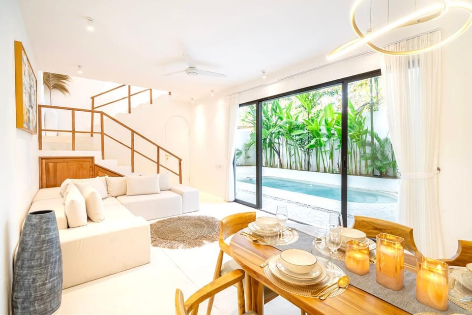 Living room, Seating area, Swimming pool