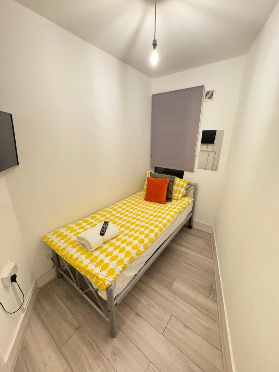 38LYW Room 4 - Modern Single Room Stratford Apartment in London