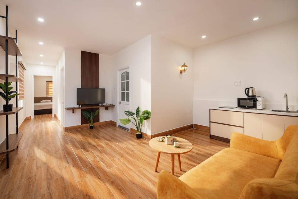 TV and multimedia, Coffee/tea facilities, Kitchen or kitchenette, Living room, Seating area, minibar