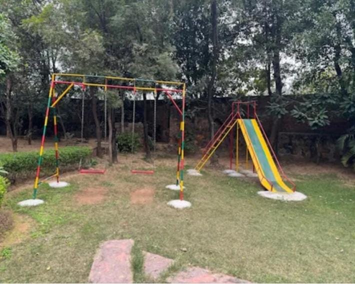 Aaliya Farm House Apartment in New Delhi