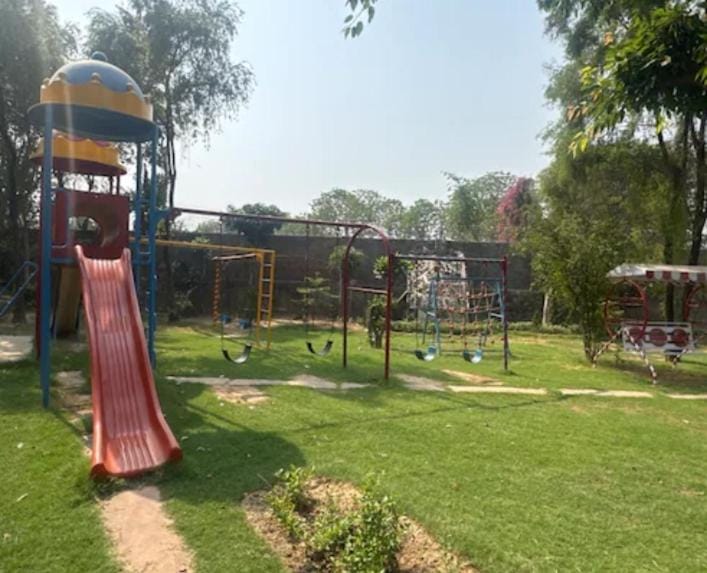 Aaliya Farm House Apartment in New Delhi
