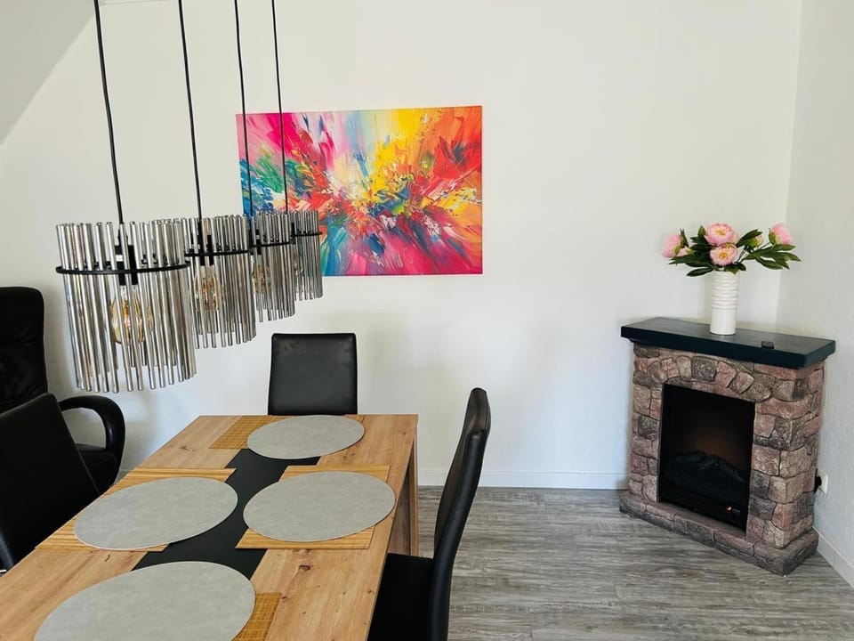 Living room, Decorative detail, Seating area, Dining area