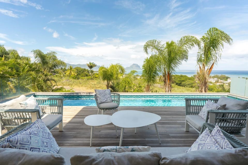 BBQ facilities, Mountain view, Pool view, Sea view, Swimming pool