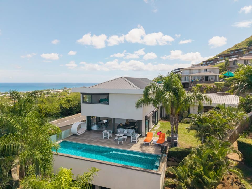 BBQ facilities, Golfcourse, View (from property/room), Tennis court, City view, Garden view, Landmark view, Mountain view, Pool view, Sea view, Sunrise, Sunset, concierge