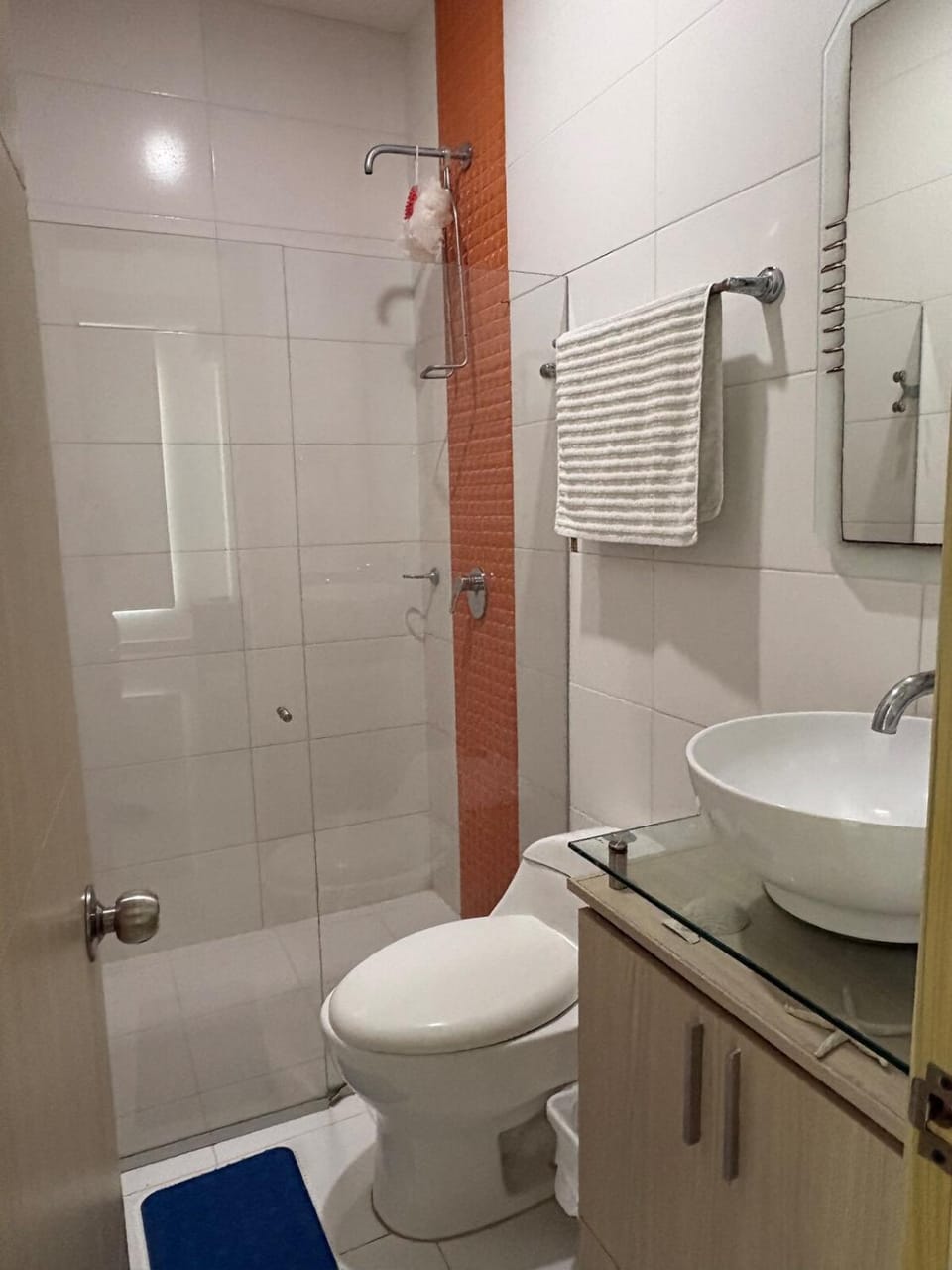Shower, Bathroom, towels