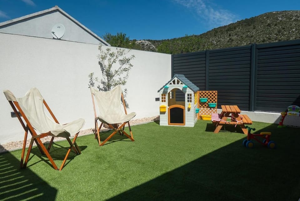 Spring, Day, Natural landscape, Children play ground, Garden, Garden view, Mountain view, sunbed