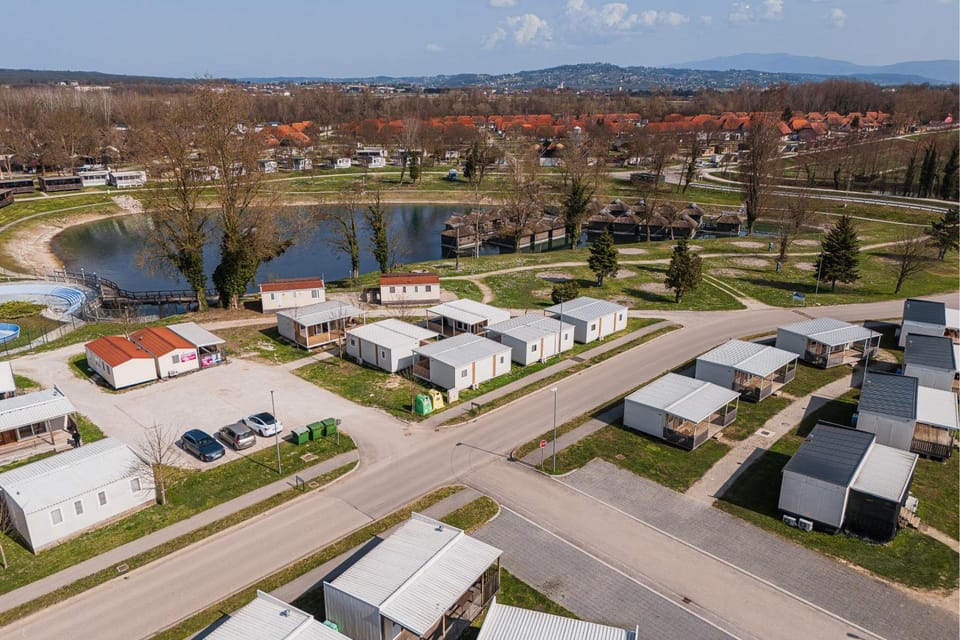Neighbourhood, Bird's eye view