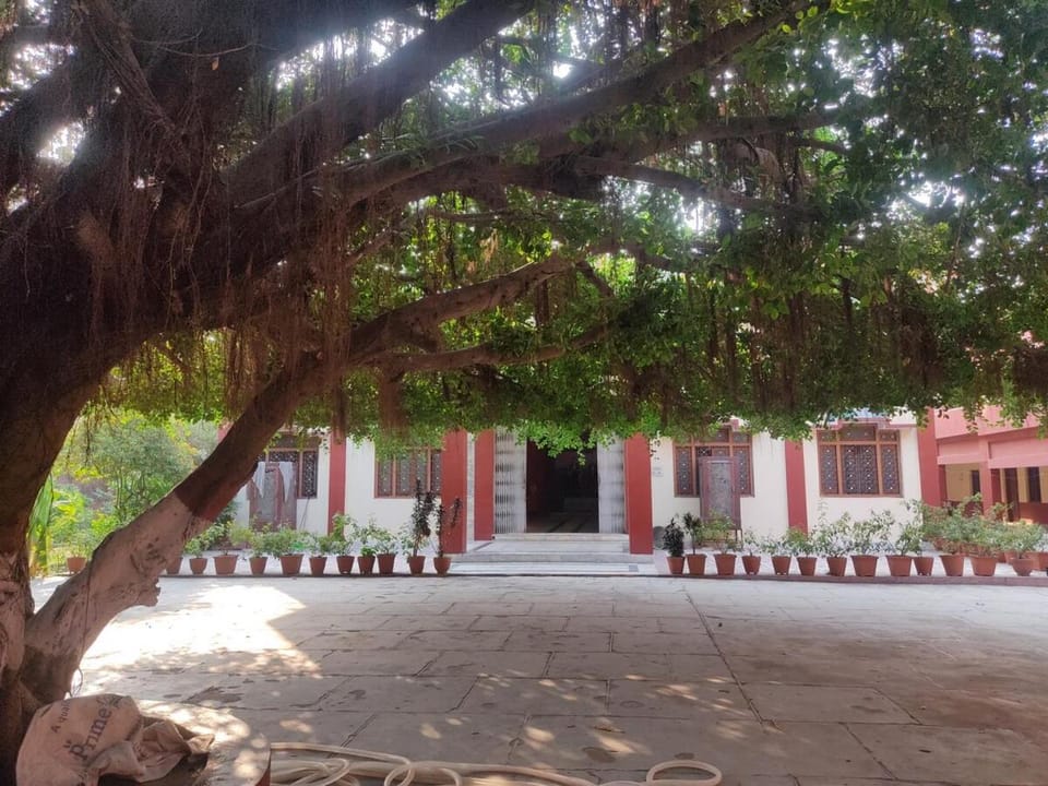 Parmarth gyan mandir Dharmshala by Pandit ji Farm Stay in Uttarakhand