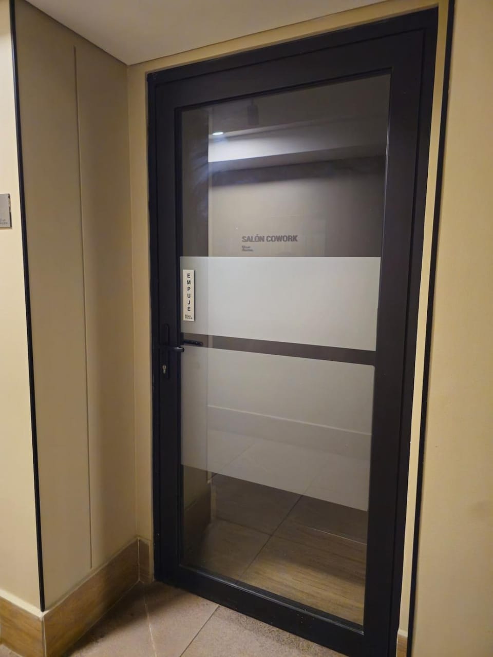 UlA CENTRAL SPOT APARTAMENTS CON PARKING INCLUIDO Apartment in Santiago