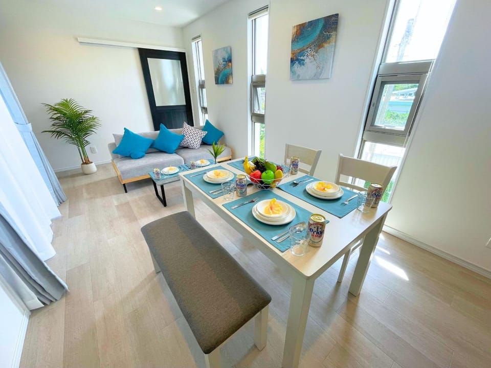 Living room, Dining area