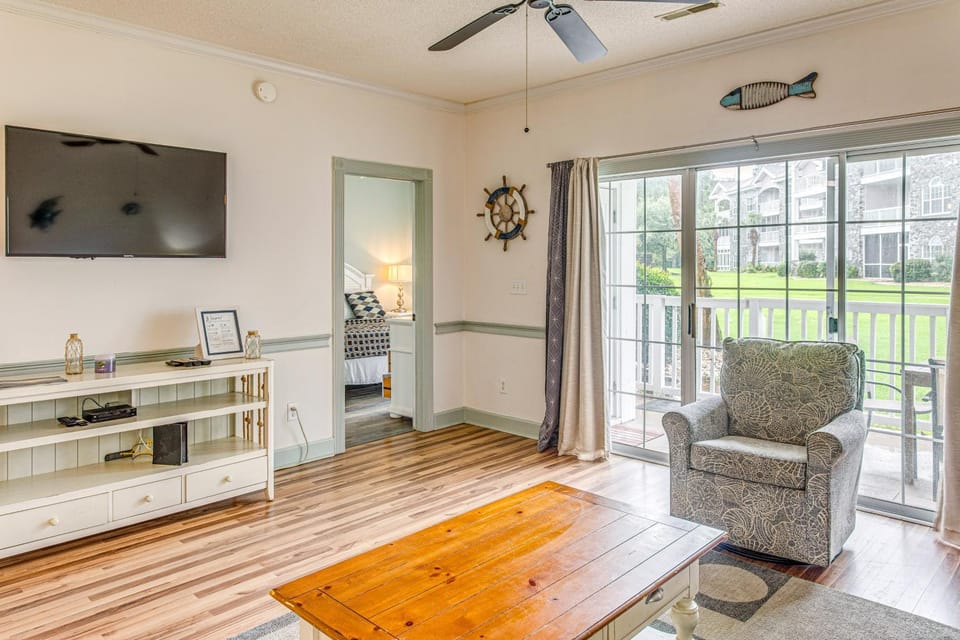 Relax Poolside & Golf! Myrtle Beach Resort Condo House in Carolina Forest