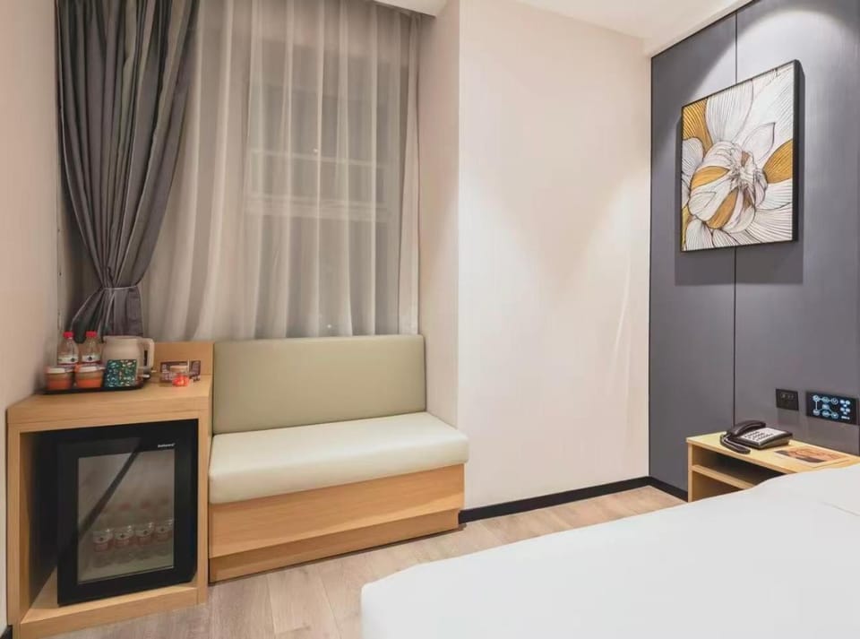 Orange Hotel Qingdao North Railway Station New City Center Hotel in Qingdao