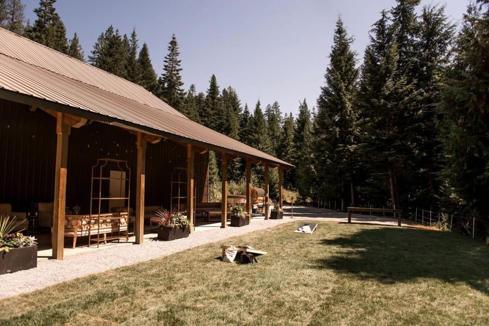 Luxury Glamping Retreat with Panoramic Views and Privacy in Sandpoint, Idaho Luxury tent in Idaho