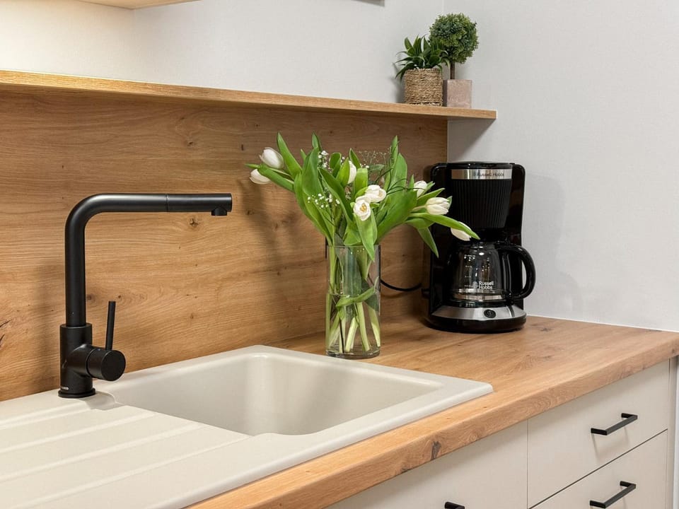 Coffee/tea facilities, kitchen