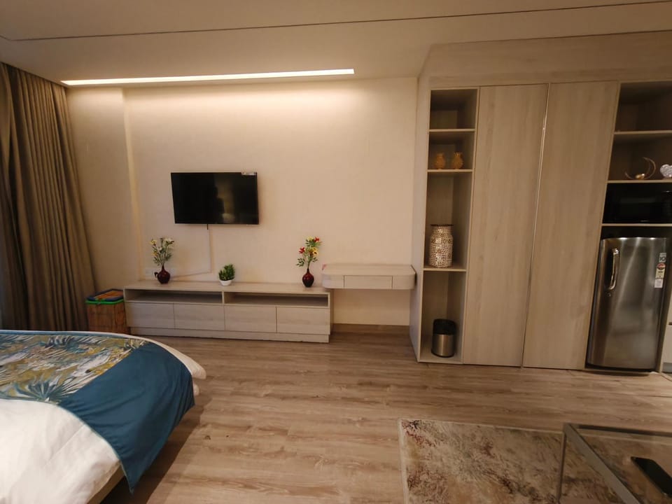 Antique aipl joy street Apartment in Gurugram