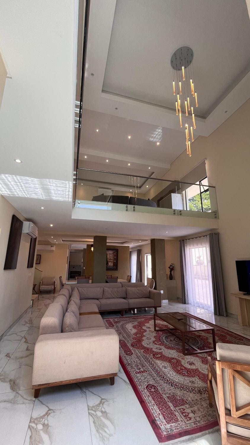 Communal lounge/ TV room, TV and multimedia, Seating area