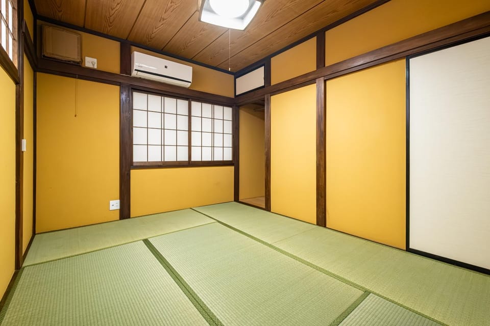 Bedroom, air conditioner