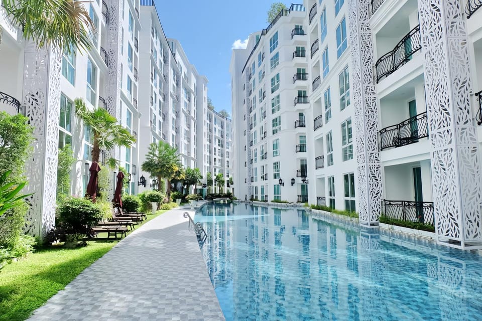 Property building, Pool view, Swimming pool