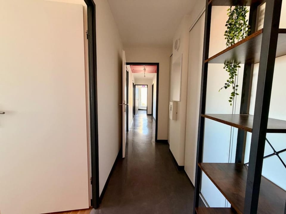 Jouhaux - T5 avec 4 Chambres 2 Salles de bain et Terrasse Apartment in Bordeaux