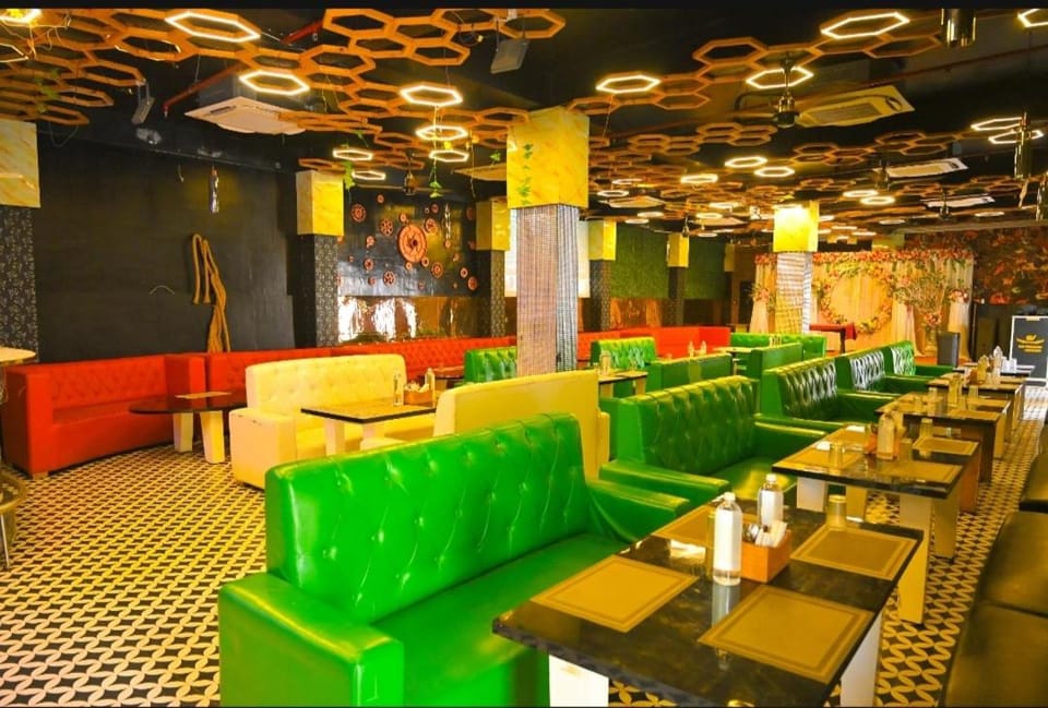 Restaurant/places to eat, Banquet/Function facilities
