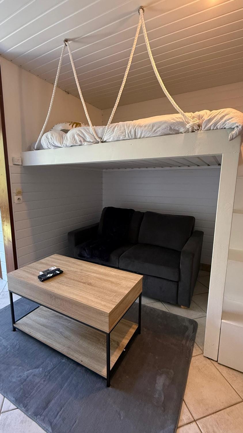 Peace's House, Studio moderne, Bas-du-Fort, Plage à pied, Parking privé Apartment in Le Gosier