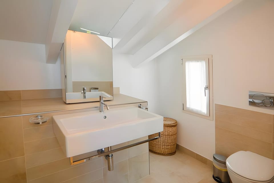 Bathroom, Living room